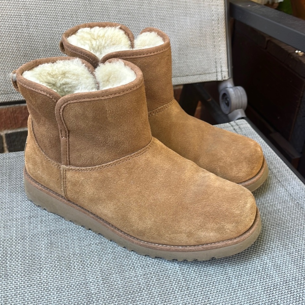 Ugg Chestnut Kristin Ankle Boot Mini